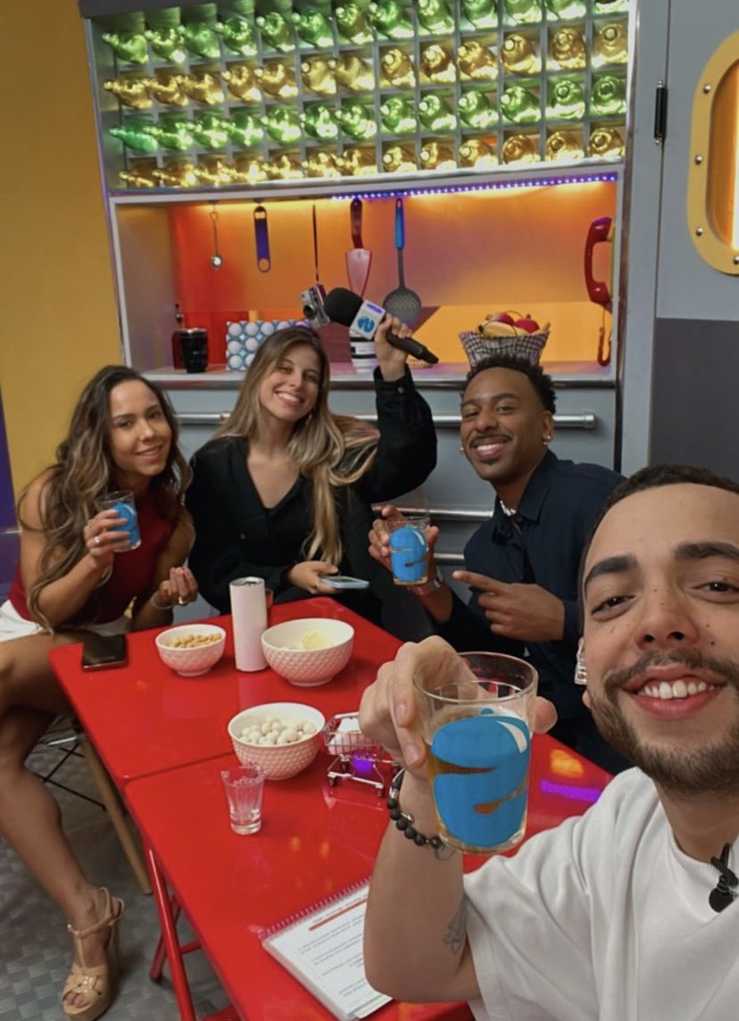 COMEÇOU! 🦖

Vini está participando do programa <a href="/selfieservice_/">Selfie Service</a> , apresentado por Lucas Selfie agora lá no YOU TUBE! Bora acompanhar, Dinos?! 

Link: youtube.com/@lucaselfie?fe…