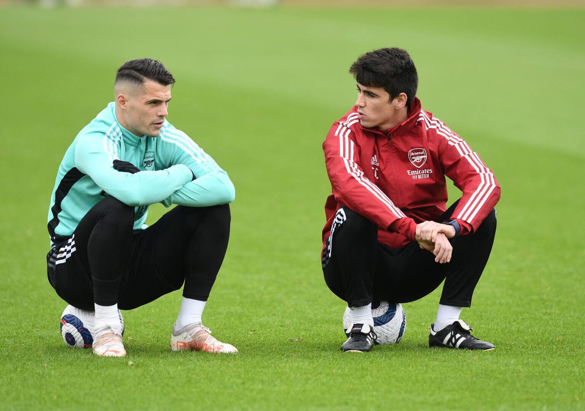 🔴⚪️🇪🇸 Granit Xhaka: “I am sure that one day Carlos Cuesta will be a manager for a big, big, big club”. “I say this because he knows what he wants, he has clear ideas. I am certain that one day we will see him on the touchline as a manager”, told @TheAthleticFC.