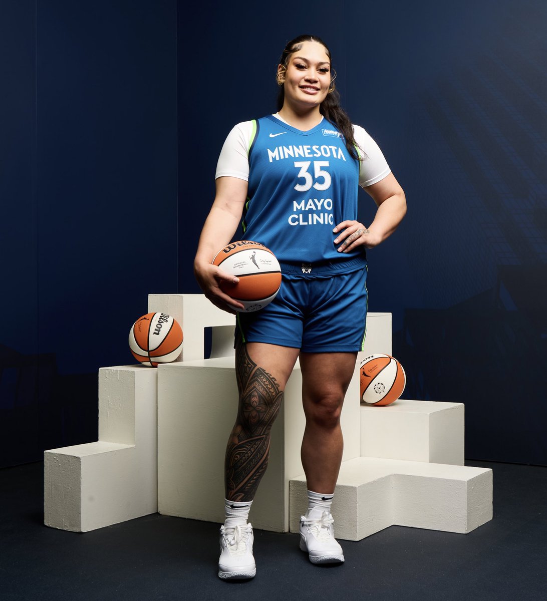 Nike has signed Alissa Pili as an N7 athlete.