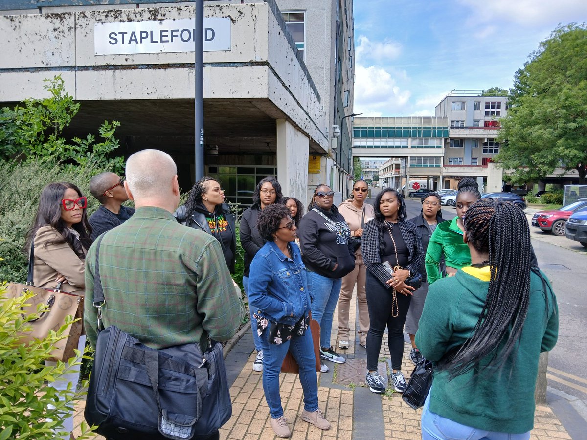 robbins_glyn's tweet photo. Great to spend time with some brilliant students from @Norfolkstate including a visit to Broadwater Farm, where they saw things they recognised from neglected/threatened public housing in the US. Thanks to Jacob &amp; Anil for their help and @FarmResidents @LondonMetUni for hosting. https://t.co/bLS3pErPMF