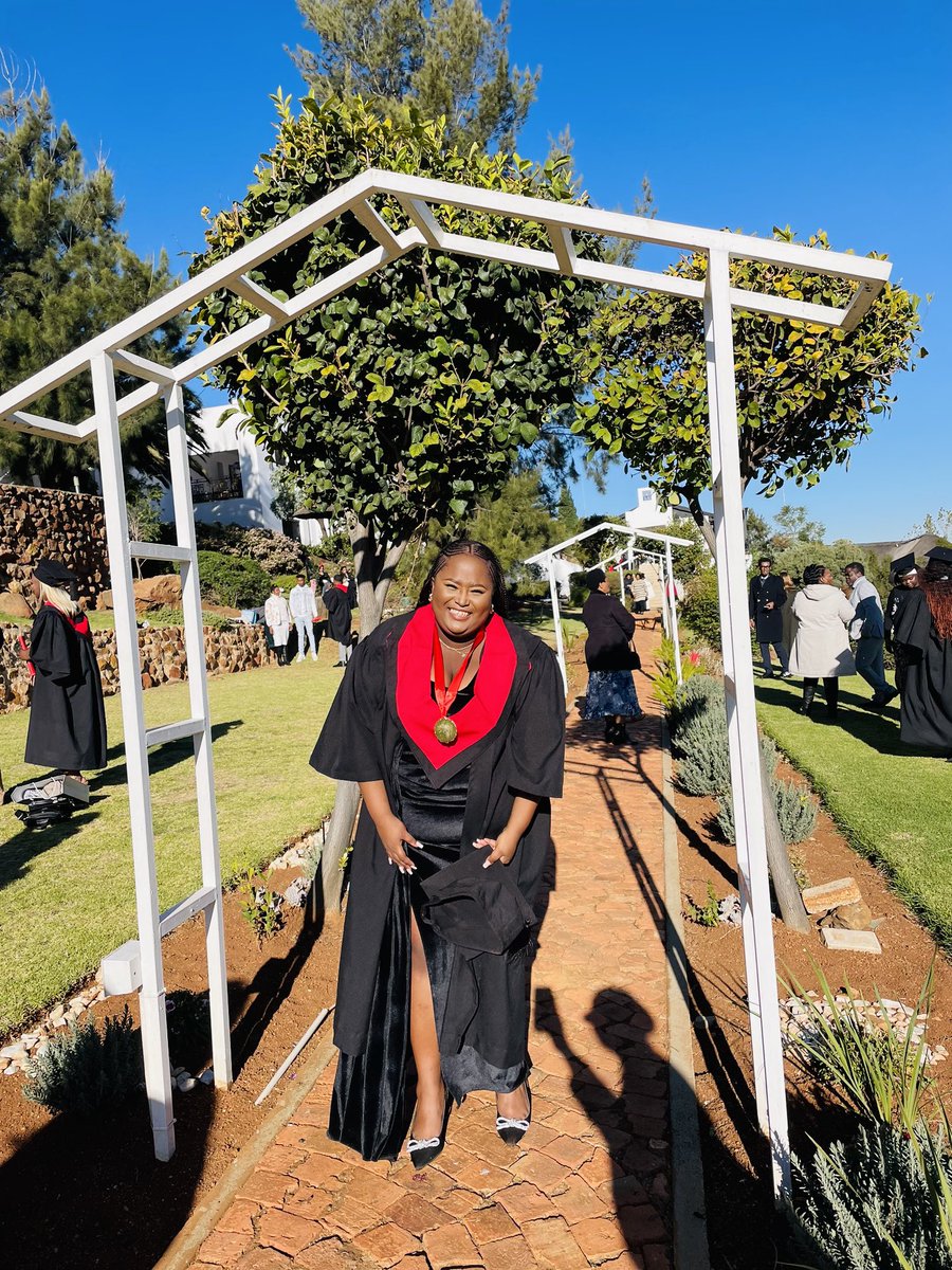 Senamile_Thando tweet media