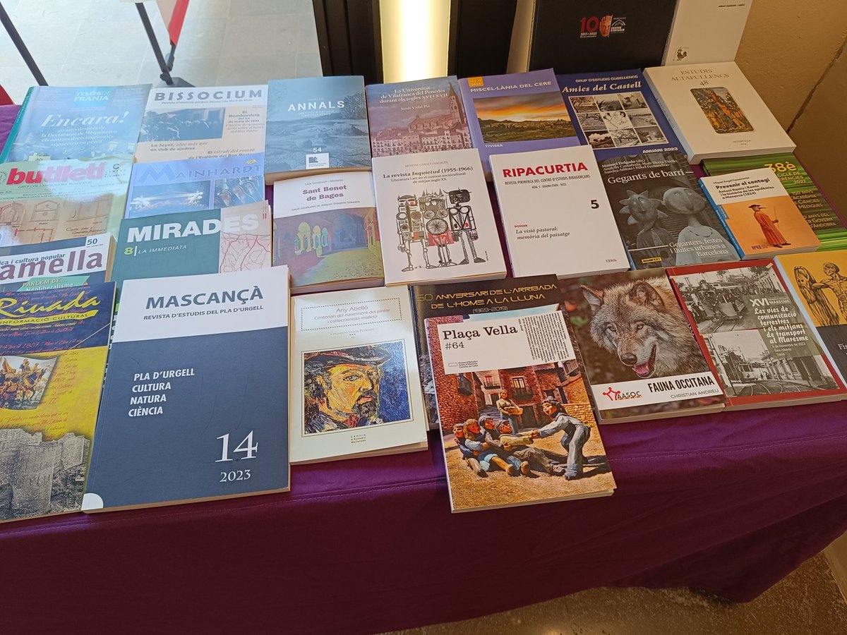 Barrull's tweet photo. Tot preparat al @MAGaMuseu d @aj_gandia X al 3r #Recercat #RecercatPV a la capital dels #DucsdeGandia i #ComtesdeRibagorça @CECERIb amb @alfonselvell @inst_estudis_PV @ccentresestudis @iramunt @MCarmeJF74 @figueras_nar https://t.co/DEWDn9Dzz6