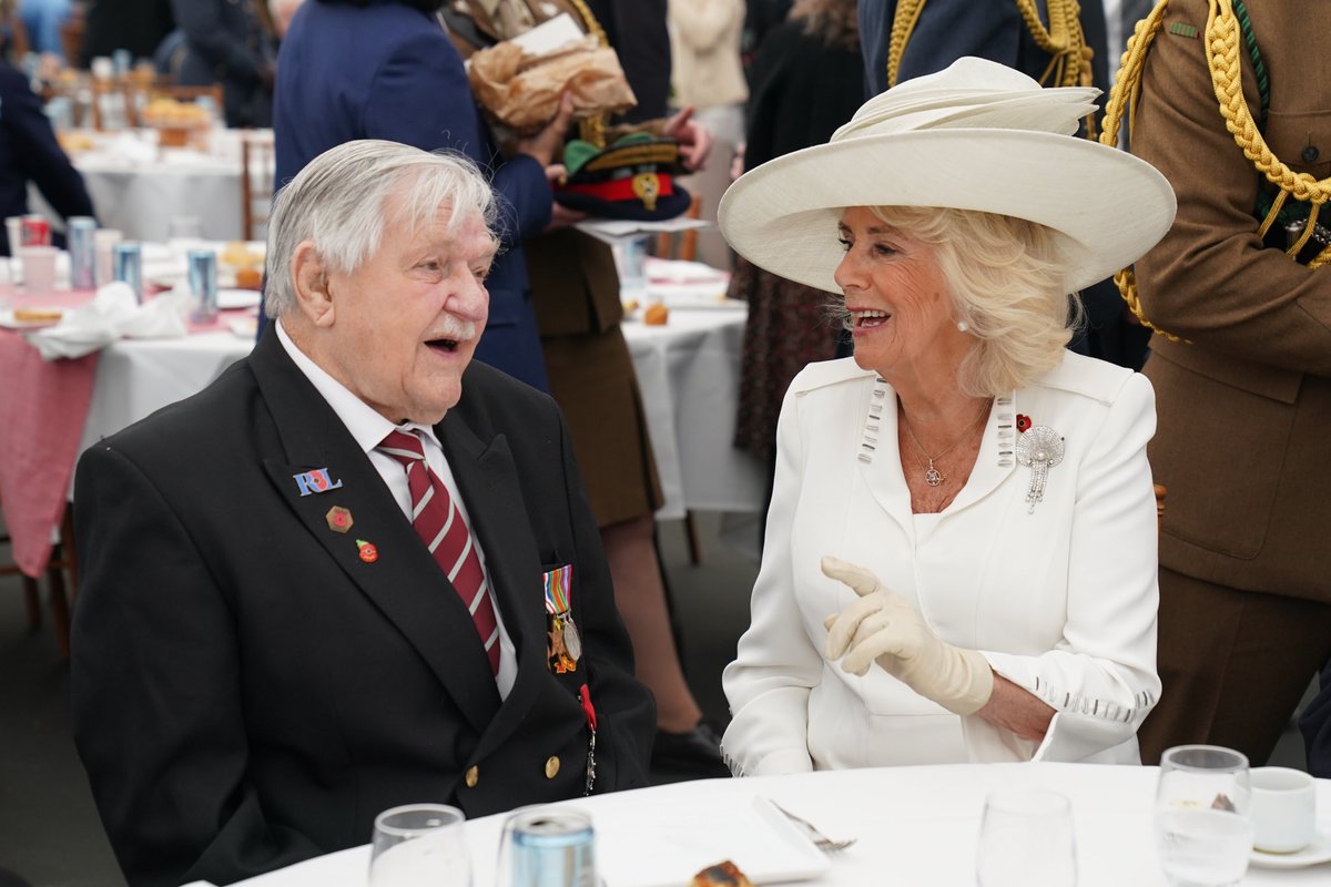 Clearly, lots of debate today about how best to help DDay veterans.
Here’s one: find the family of L Cpl Walter Gummerson. Killed in 1944 a day after saving life of his comrade Arthur Oborne.
Arthur, now 100, wants to thank ‘Gummy’s’ family in person. A last wish of his.
Please