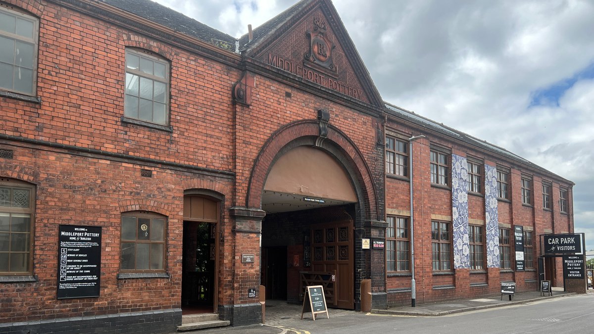 Friday's Midlands Today comes from Stoke-on-Trent in the first of four special General Election programmes.
Watch at 18:30 on BBC One or on BBC iPlayer. 
Election coverage: bbc.in/4cedqkB