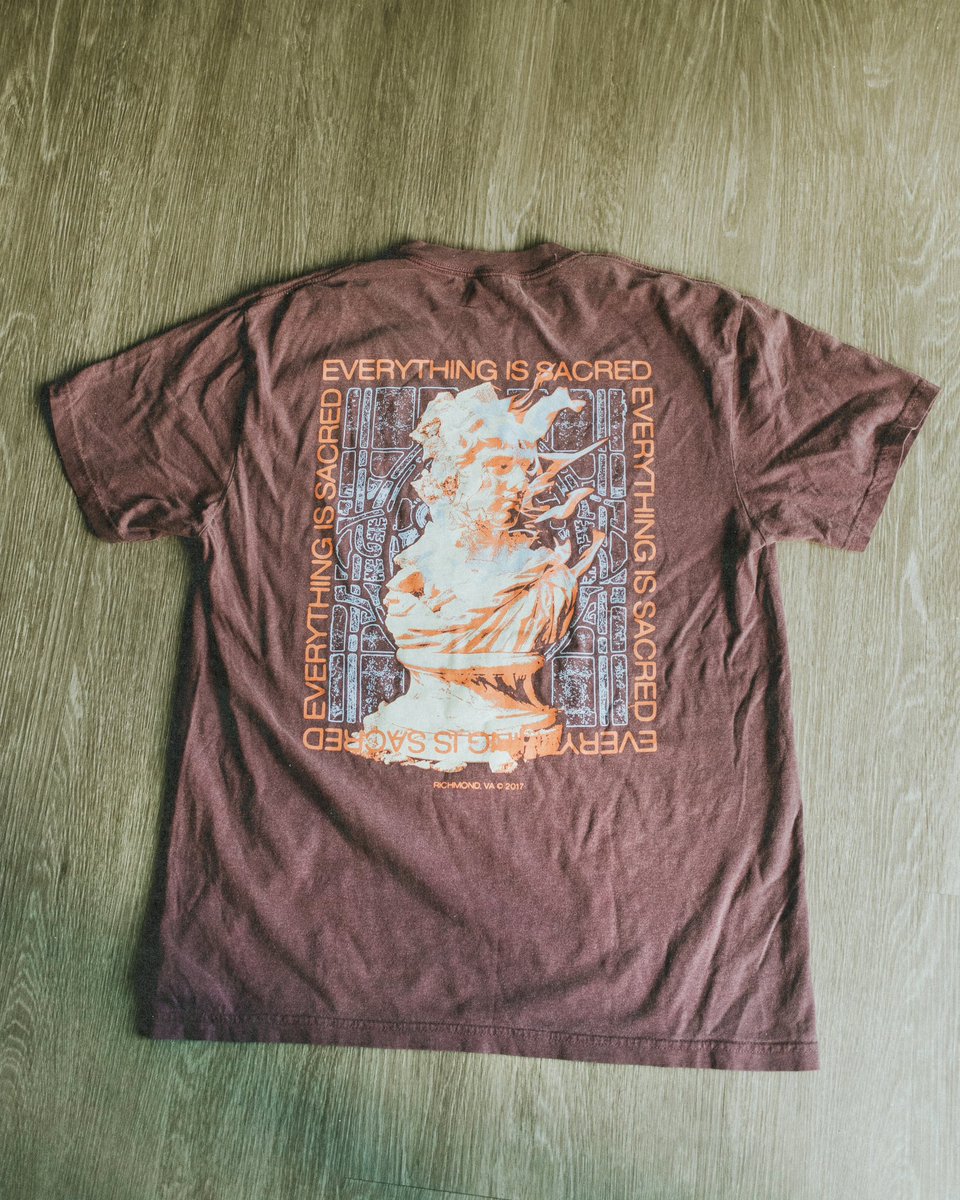 HouseandHomeRVA's tweet image. Leftover tour merch live now at houseandhomerva.com !