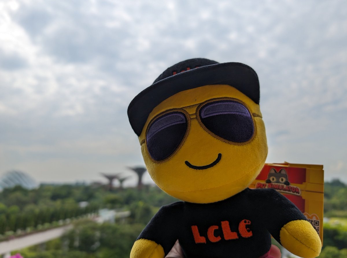 LcLc tweet media