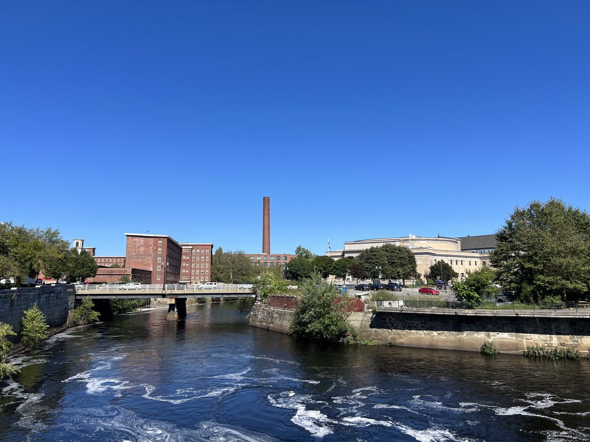 Good morning from @cityoflowellma 
merrimackvalley.org/cities-and-tow…

#VisitMA #MyLocalMA #MerrimackValley