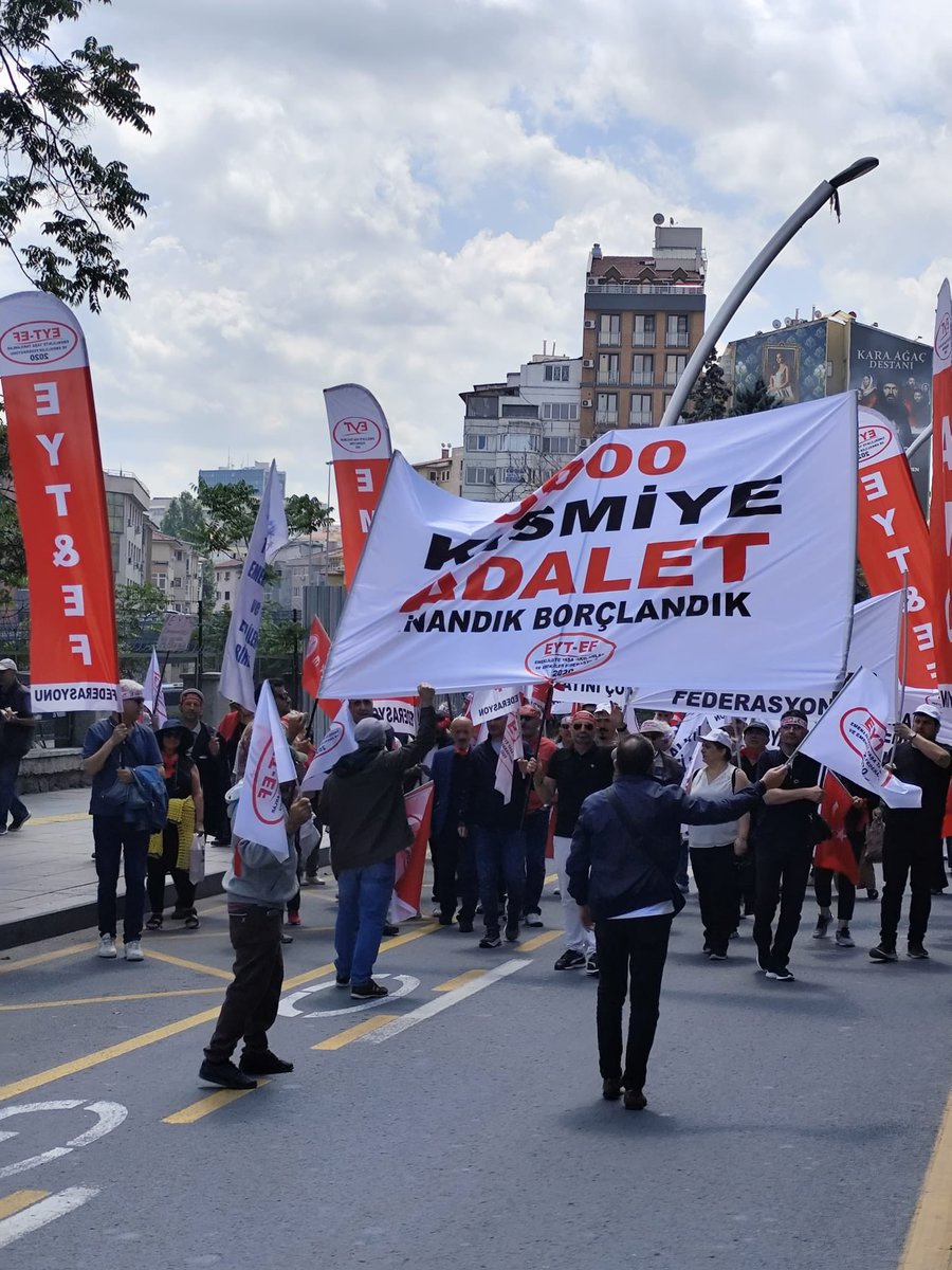 5000 prim günü ve kısmi Emeklilikte 50-55 yaş hakları verilmedi ,mağduriyetler giderilmedi 
#5000KısmiYasalHaktır 
#EmeklininPrimleriNerede
<a href="/isikhanvedat/">Prof. Dr. Vedat Işıkhan</a> 
<a href="/Akparti/">AK Parti</a> <a href="/MHP_Bilgi/">MHP</a> 
<a href="/herkesicinCHP/">CHP 🇹🇷</a> 
<a href="/iyiparti/">İYİ Parti</a>