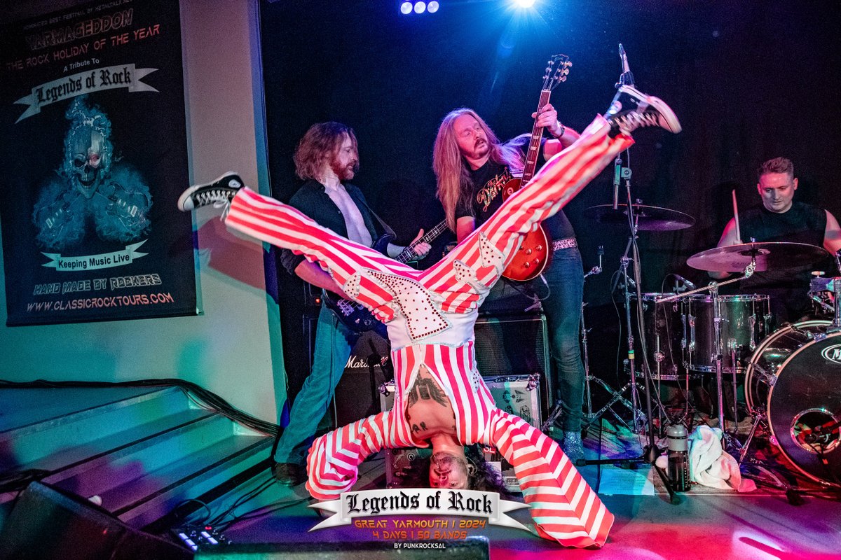 legendsofrockuk's tweet photo. What happens at Yaramageddon, STAYS at Yarmageddon! ...or does it? π More photos from the Saturday of Legends Of Rock 2024 are HERE! Including the wildly energetic #TheDarkniss, #BusterJames, @FleetwoodBac and @GreenDaysBandUK
VIEW PHOTOS π https://t.co/hXy6cVPith
@PunkRockSal https://t.co/I6w0Rs20rh