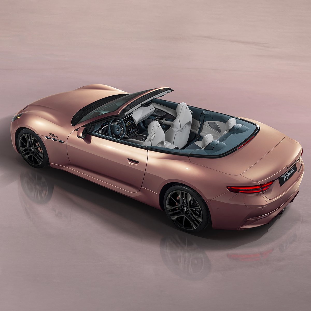 Terrygallery_'s tweet photo. GranCabrio Folgore: la emociÓN de la energía eléctrica en la carretera. Contáctanos para conseguir el tuyo.​
#MaseratiGranCabrioFolgore #MaseratiFolgore #Maserati https://t.co/gLQydyeIIH