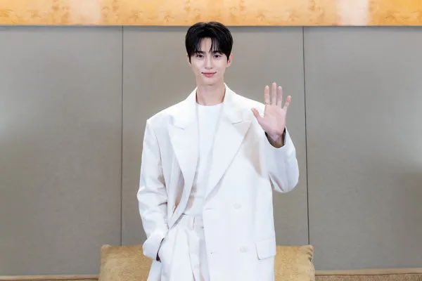 변우석 Woo Seok Byeon tweet media