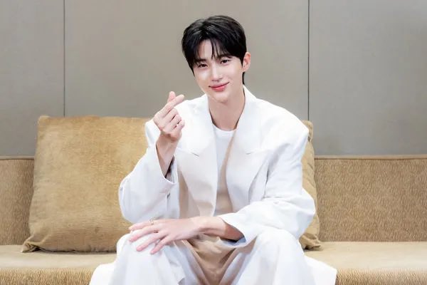 변우석 Woo Seok Byeon tweet media