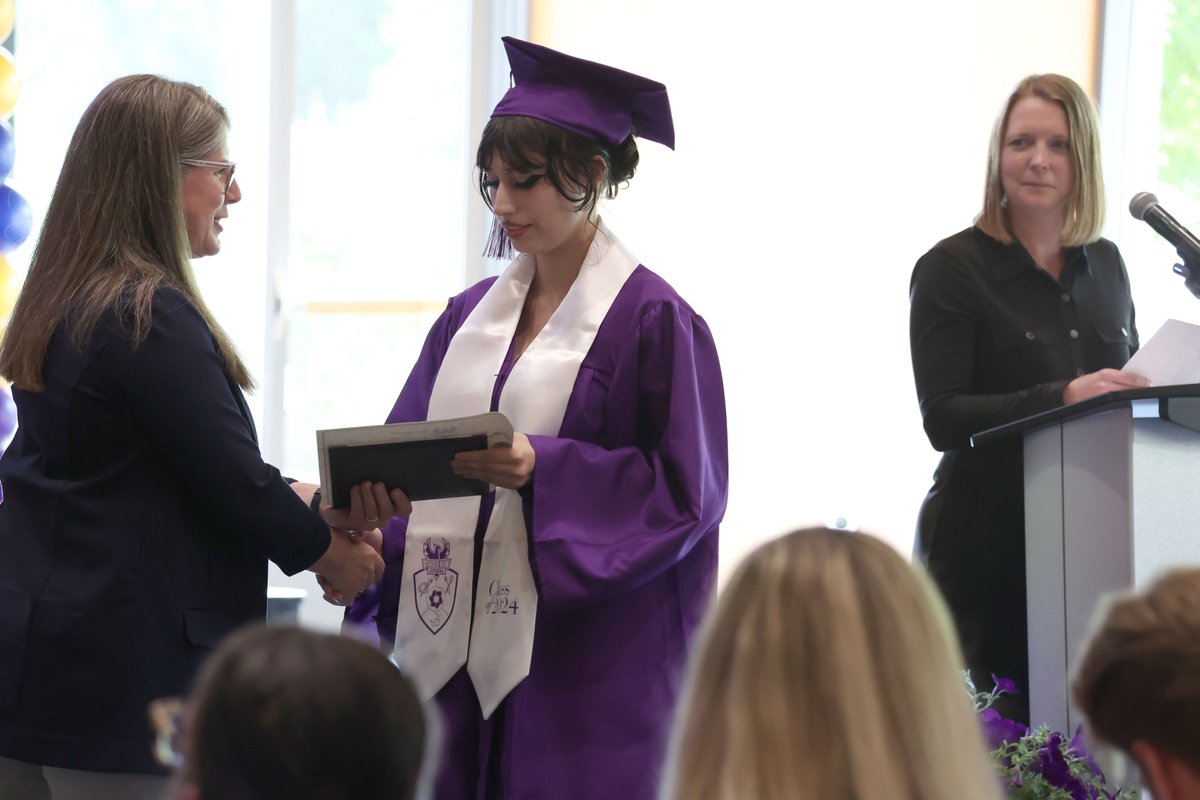 E Carver Co Schools tweet media