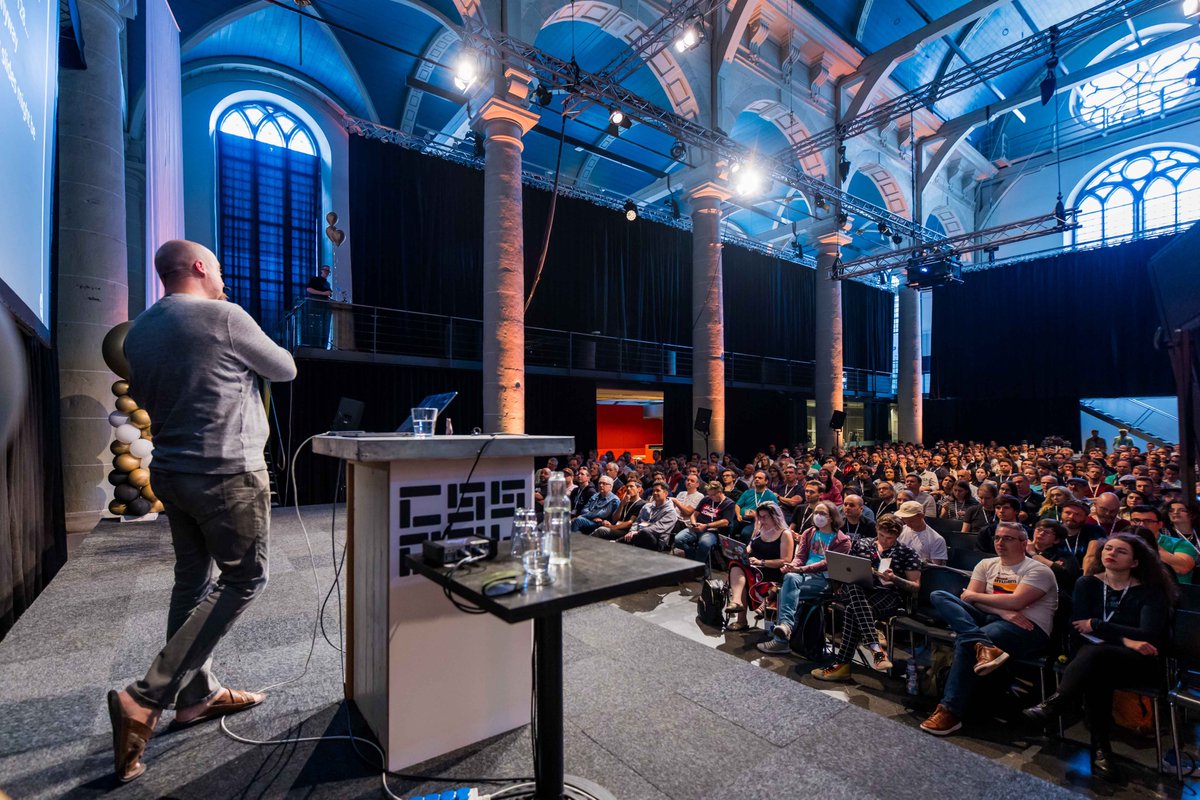 CSSDayConf's tweet image. Anchor Positioning — @tabatkins #CSSDay youtube.com/live/GASVR4o81…