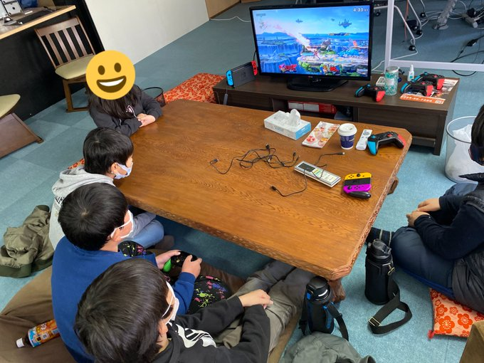 Únicoでは以前に大月市民の皆さんに向けて
esports体験イベントを開催しております✨

イベント当日には沢山の方々にお越し頂き
参加者の皆さんと一緒にesports体験を楽しんで下さりました😆

今後もイベントを開催予定ですので
本アカウントのフォローよろしくお願いします🙏

#Único #山梨県 #大月市