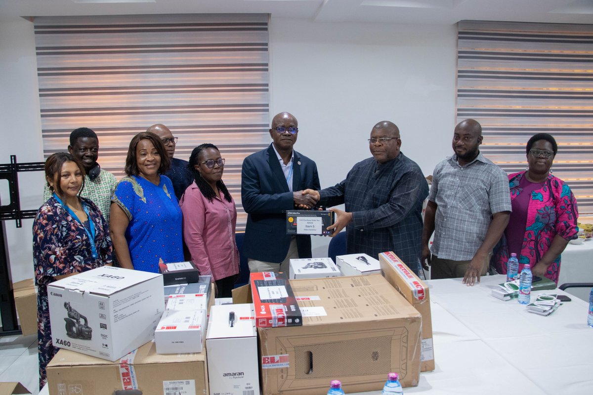 FARAinfo's tweet photo. On June 6, 2024, @FAO-@FAOAfrica donated various Communication, Design, &amp; IT equipment to the #FARA Secretariat in support of #CAAPs, a flagship initiative of the @_AfricanUnion. 

1/3 https://t.co/tYCNDgbPy0