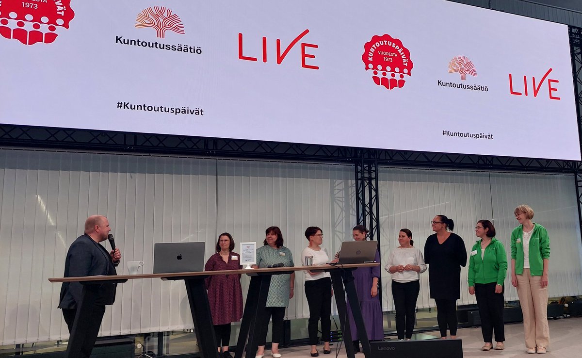 #Kuntoutuspäivät loppuhuipennuksena Viisi Oivallusta, kuntoutksen vaikutuksia ja laatua parantavaa arvokasta #innovaatio ta! @soite_kuntoutus <a href="/varma_tweet/">Työeläkeyhtiö Varma</a> <a href="/hyvaks/">Keski-Suomen hyvinvointialue</a> <a href="/JklKotopa/">Kotoutumista tukevat sosiaalipalvelut Hyvaks</a> <a href="/kaisankoti/">Kaisankoti</a> #LiveSäätiö <a href="/Kuntoutussaatio/">Kuntoutussäätiö</a>