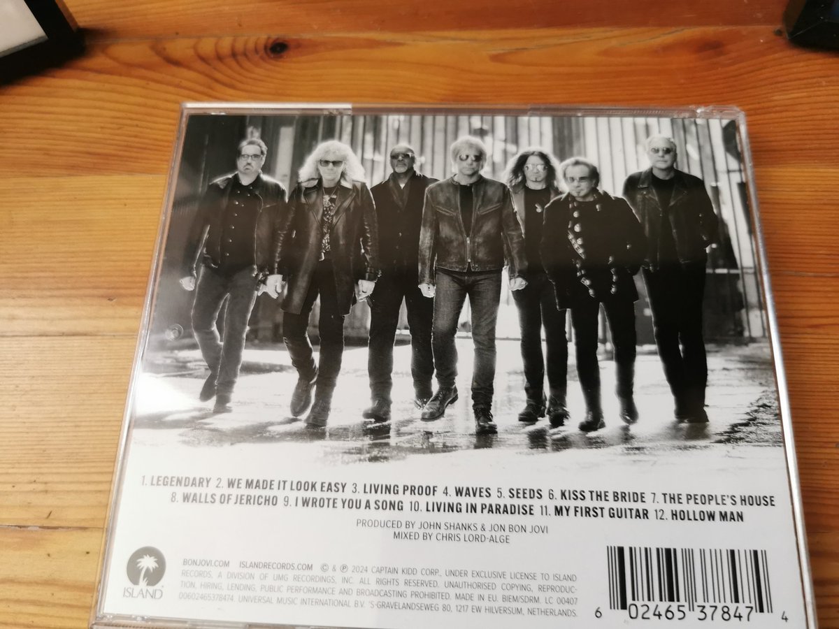 Catherine tweet media