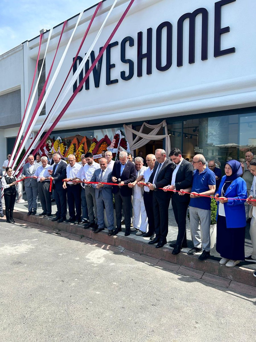 akgunaltug1's tweet photo. Serdivan ilçemizde bulunan Odamız Üyesi DİVES HOME mobilya mağazasının açılışını gerçekleştirdik. Hayırlı işler, bereketli ve bol kazançlar diliyorum. https://t.co/P87ER3kCV4