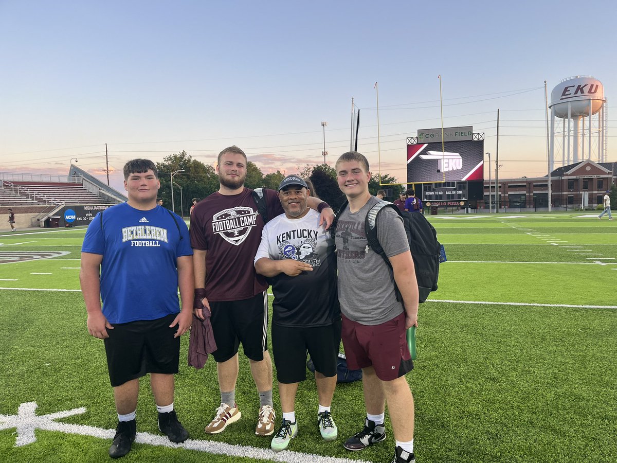 KYFUTURESTARS's tweet photo. Over 30 Future Stars alums showed up at EKU to compete, get their names out, create legit opportunity. Other schools in attendance as well that I spoke with all camp about our guys and are on the schools money board! Love seeing guys earn the attention they deserve! #Brotherhood https://t.co/OHXGugiuaz
