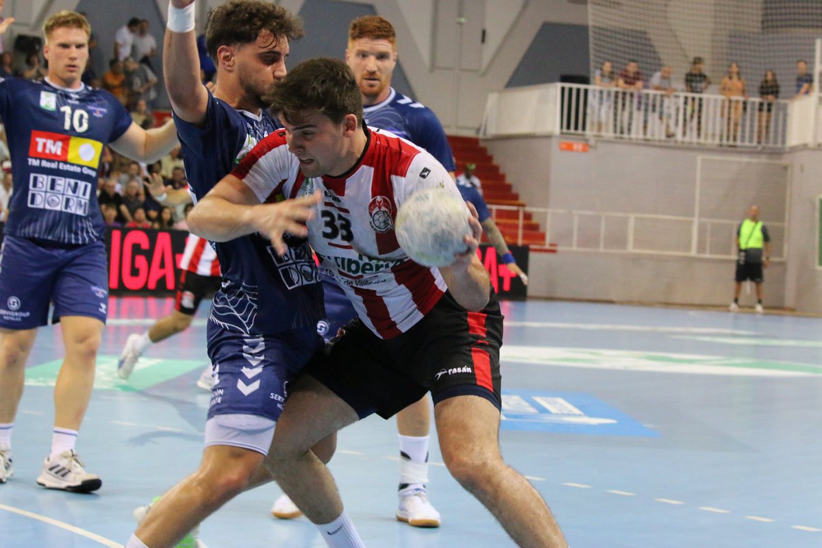 RFEBalonmano tweet media