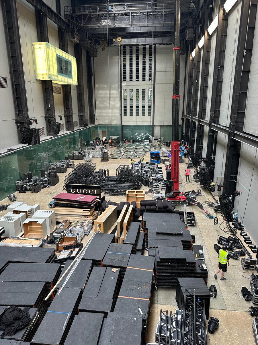We recently had the pleasure of working on the <a href="/gucci/">gucci</a> Cruise 25 show at the <a href="/Tate/">Tate</a> Modern. Dedicating over 5000 man hours with 30-40 crew members on site each day, the team did a tremendous job! 

Thank you to our clients, <a href="/INCAevent/">INCA Productions</a> &amp; BUREAU BETAK, for the opportunity!