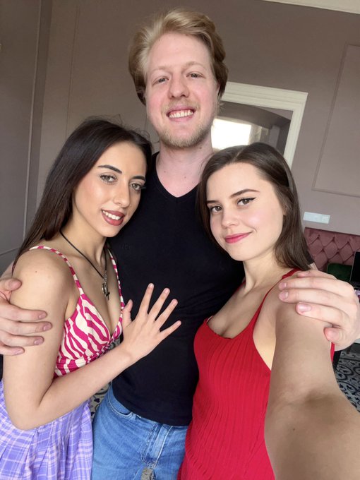 Supercool shooting today with @LolaHeartXXX &amp; @JamieYoungTV https://t.co/aFwsp2dfpL<a class="tags" target="_blank" title="On Twitter" href="/?out=eyJ0eXAiOiJKV1QiLCJhbGciOiJIUzUxMiJ9.eyJpYXQiOjE3MjIyNDU2MDksImlzcyI6InR3cG9ybnN0YXJzLmNvbSIsIm5iZiI6MTcyMjI0NTYwOSwiZXhwIjoxNzUzNzgxNjA5LCJyZWRpcmVjdF91cmwiOiJodHRwczovL3R3aXR0ZXIuY29tL0xvbGFIZWFydFhYWCJ9.4dhllE8QcCs6LTjjWEIKfrvgAZfetfdyOUSkK5X4hLzhMYFXe4mombYMX5JXdan7GfD5qyASrYVIrmytKasJ5w">@LolaHeartXXX</a>