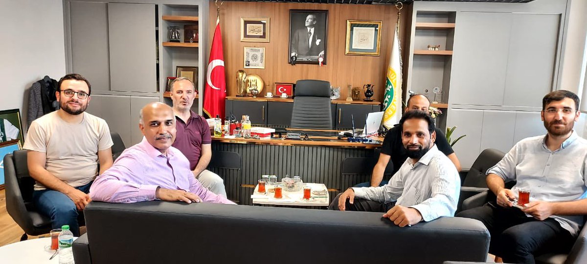 iumerkezkutup's tweet photo. Lahor Yönetim Bilimleri Üniversitesi (LUMS) Kütüphane Direktörü Dr. Nadeem Siddique ve Referans ve Araştırma Birimi Yöneticisi Dr. Muhammed Safdar, Merkez Kütüphanemize ziyaret gerçekleştirdi. https://t.co/vAGAPPR5wz