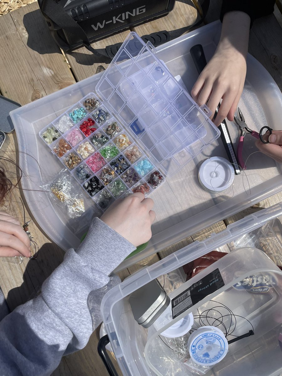 Sarah_Mira_'s tweet photo. A wonderful afternoon with Group 5 in our newly renovated forest school area! Jewellery making, mindful colouring and using various tools to do woodwork! 🔨 🍃 🎨 @EthosCollegeUK https://t.co/itBZHLMvb8