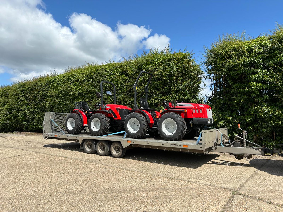 kirkland_mach's tweet image. We delivered two brand new Antonio Carraro tractors to Jonathan Latham today! 🚜🌾 Ready to boost productivity and efficiency on the farm. Thank you, Jonathan, for choosing us!

#TractorDelivery #FarmingInnovation #UkFarming #AntonioCarraro #AlpineTractors #KirklandUK