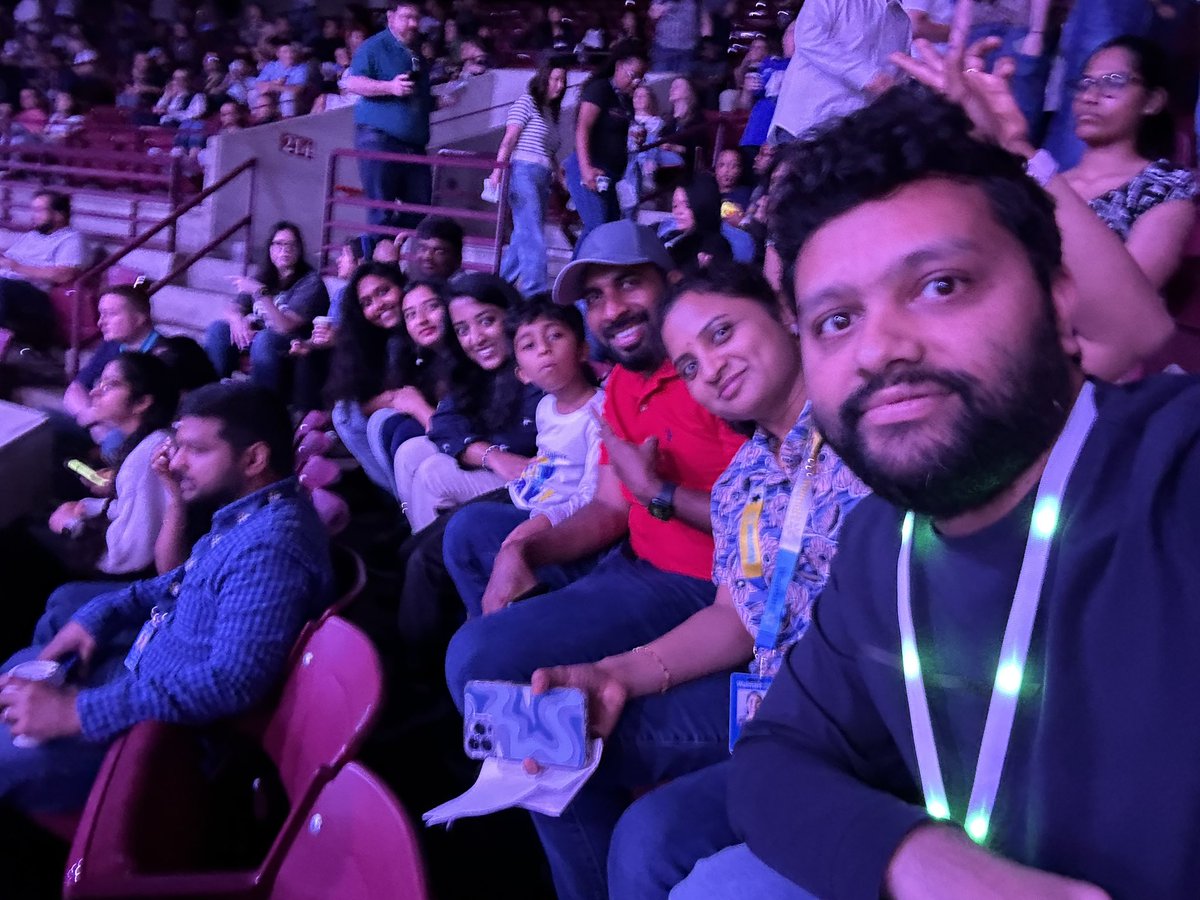 MunjSkrish's tweet image. Walmart Fintech at Bud Walton Arena! 

#WMT2024 #WalmartGlobalTech
