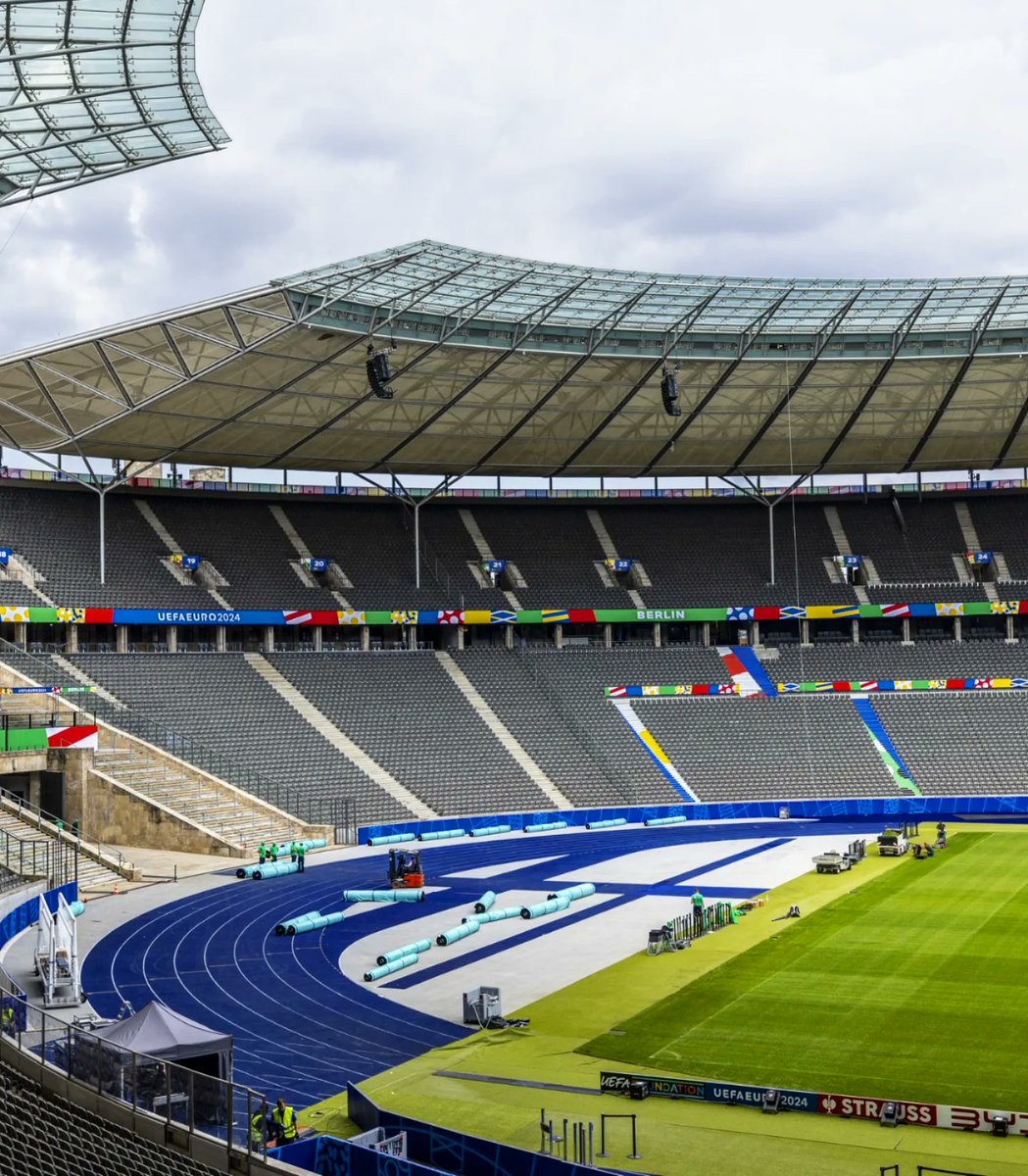 UEFAEURO's tweet photo. 🤩🤩🤩 https://t.co/ATi2XxXMcW