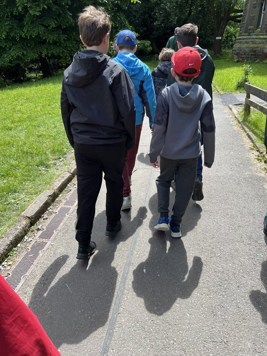Class 3 tweet media