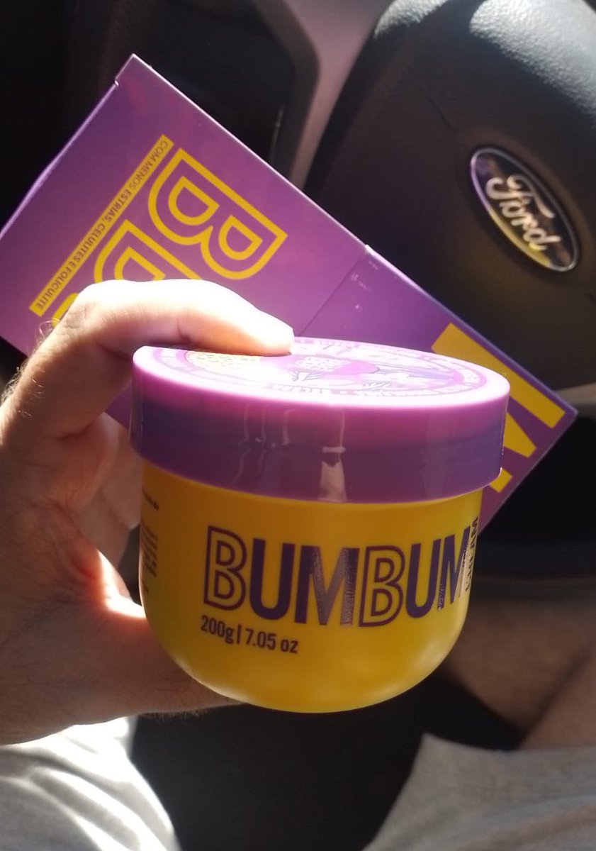 Pra glorificar de pé!
<a href="/bumbumcream/">Bumbum Cream ✨</a> esgotado na promo da <a href="/drogaria_araujo/">Araujo</a> que fui ontem, mas a alma benevolente do <a href="/JPMILANEZ/">JP1908</a> encontrooooouuuu! ✨