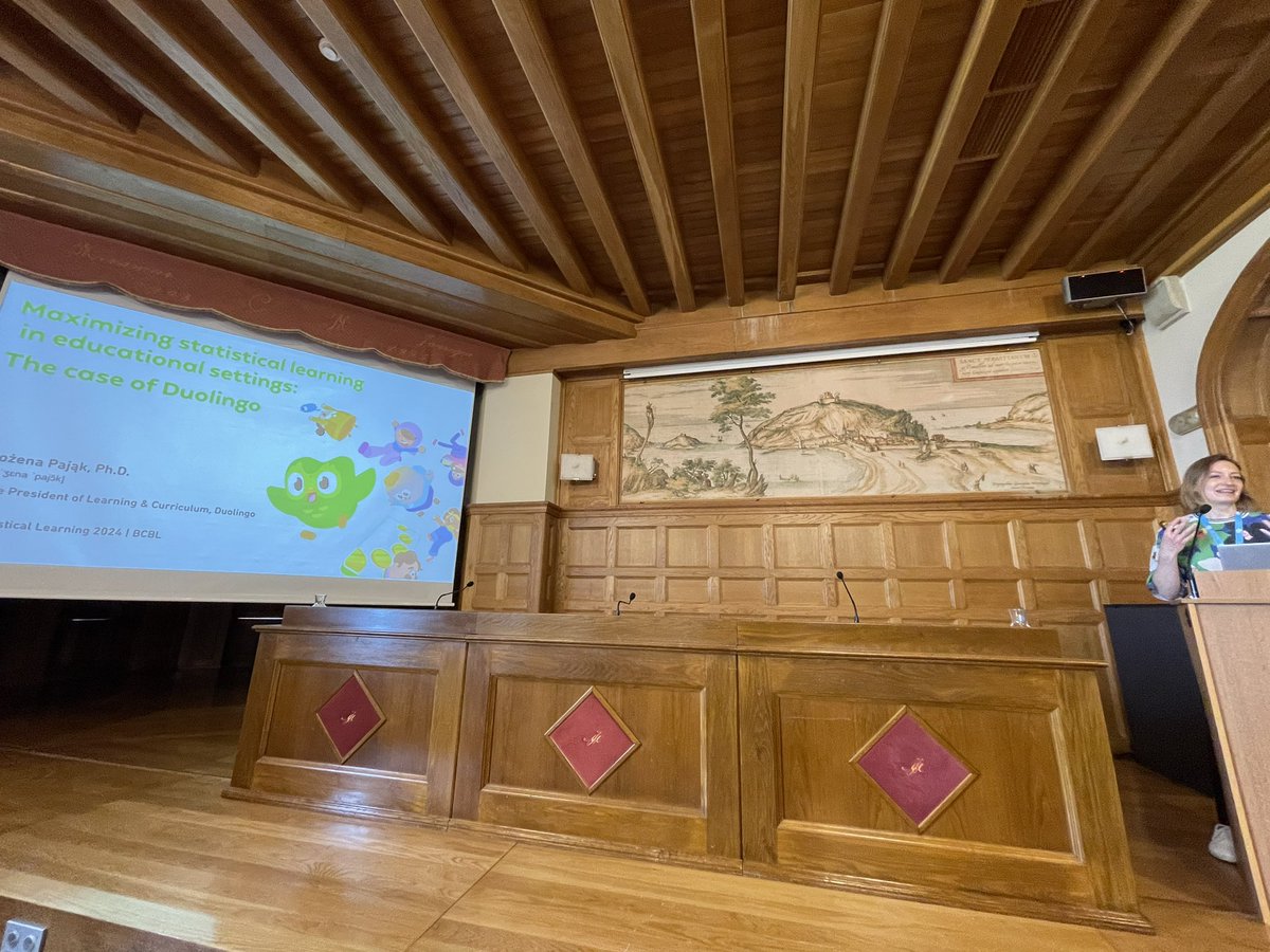 The last afternoon session of #IASL24 begins with <a href="/BozenaPajak/">Bozena Pajak</a> from <a href="/duolingo/">Duolingo</a> who talks about maximizing statistical learning for education