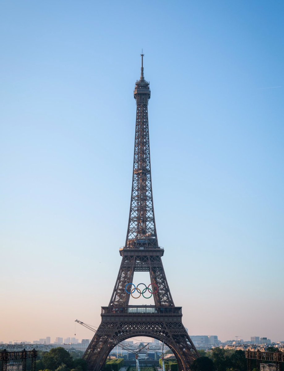 La dame de fer a la bague au doigt 🥰