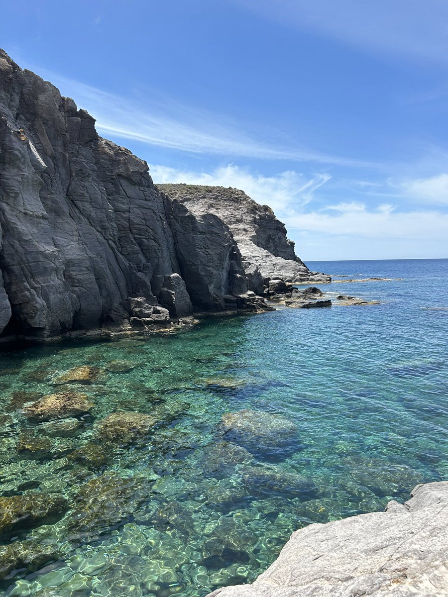 PrincipleTeo's tweet photo. 📍- Sardinia, Italia

For et fantastisk sted! Vært her en uke nå, og ingenting annet enn positivt å si om stedet! Klarer vann enn du kan tenke deg💦! Om du ikke har ordnet ferie for sommeren 2024, så er dette stedet! Urørt, rik kultur, gjestfrihet. Europas maldivene 🏖️🌊. https://t.co/UTxBorStxJ