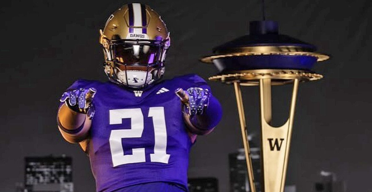 El Dorado Hills (Calif.) Oak Ridge tight end Kaleb Edwards took his official visit to Washington over the weekend and the Huskies got their shot before his next four visits 247sports.com/college/washin…