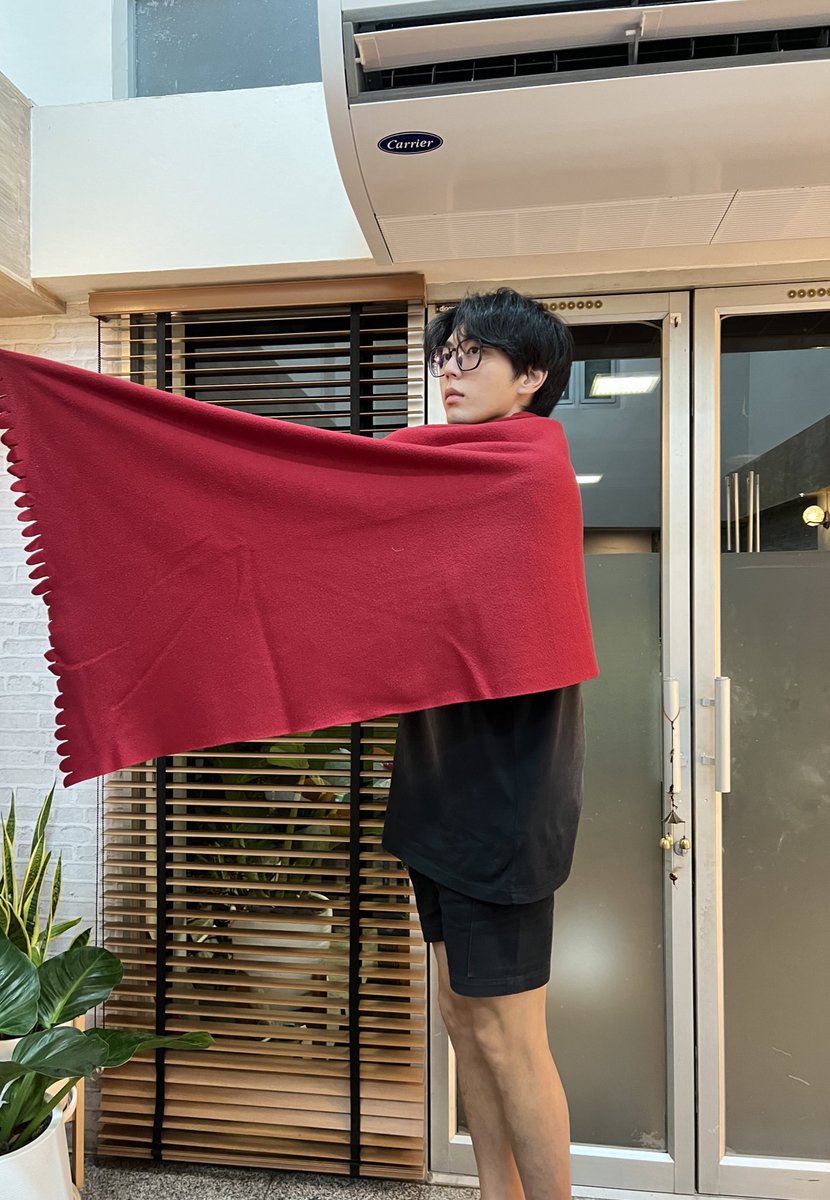 uppoompat's tweet photo. แต่งเป็น Red Flag ซะเลย 🚩 
ฟิลๆอยู่ออฟฟิศเหมือนทุกอาทิตย์ 55555555

THE SECRET REVEALED
#MyStandinEP7 https://t.co/7rSLhQ4GWf