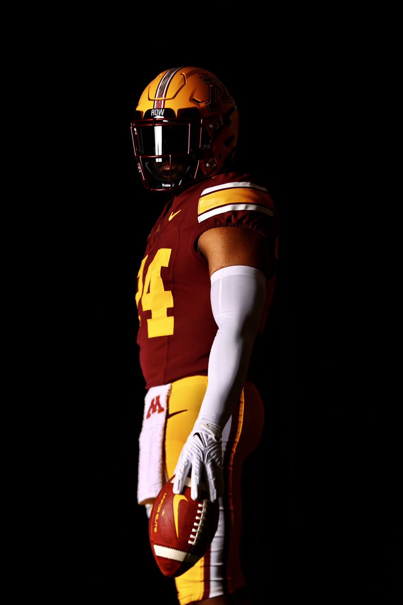 GopherFootball's tweet image. “𝙏𝙤 𝙩𝙝𝙮 𝙘𝙤𝙡𝙤𝙧𝙨”🎶

#RTB #SkiUMah #Gophers