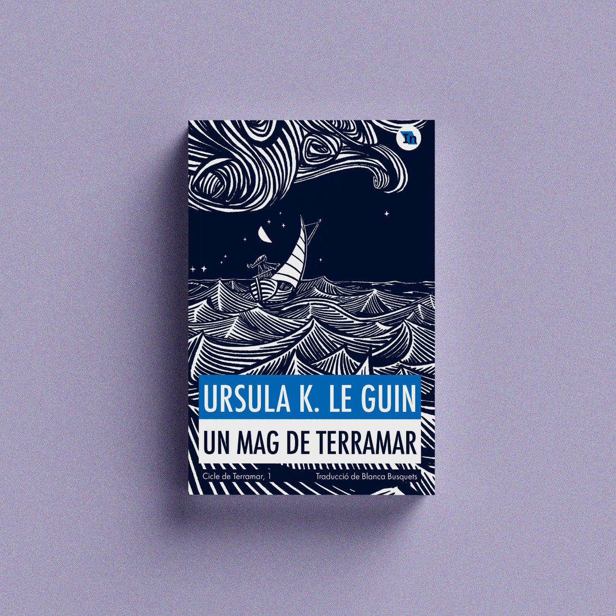 «—L’illa de Gont, una única muntanya que s’alça fins als mil sis-cents metres per sobre del mar tempestuós del Nord-est, és una distingida terra de mags.»

UN MAG DE TERRAMAR, d'Úrsula K. Le Guin, trad. Blanca Busquets

capsesdellibres.com/product-page/u…