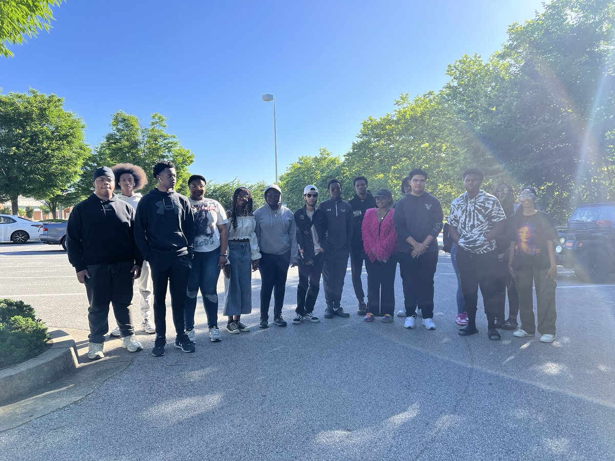 banjumanjum's tweet image. Conducting research in search for the ultimate fast food meal. #realworldlearning #ibeducation @NTHS_Titans
