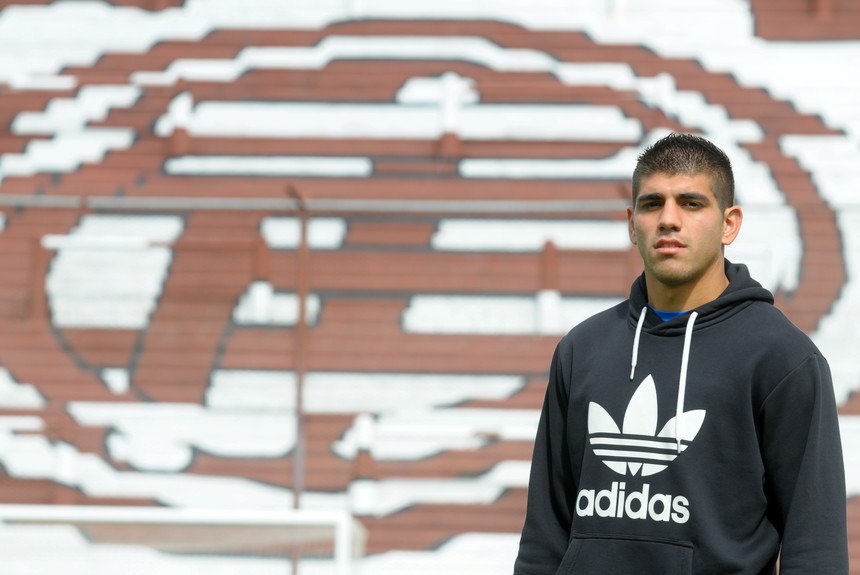 _"Resultaste ser hincha de Boca. ¿Siempre fuiste? "
-"No, hincha no. SOY FANÁTICO DE BOCA, igual que todos mis familiares!!" 
Esto le decía Leandro Díaz a <a href="/leandrocontento/">Leandro Contento</a> en 2011 . Se le dará la posibilidad de jugar en el equipo del que es hincha ?  ole.com.ar/lanus/titulo_0…