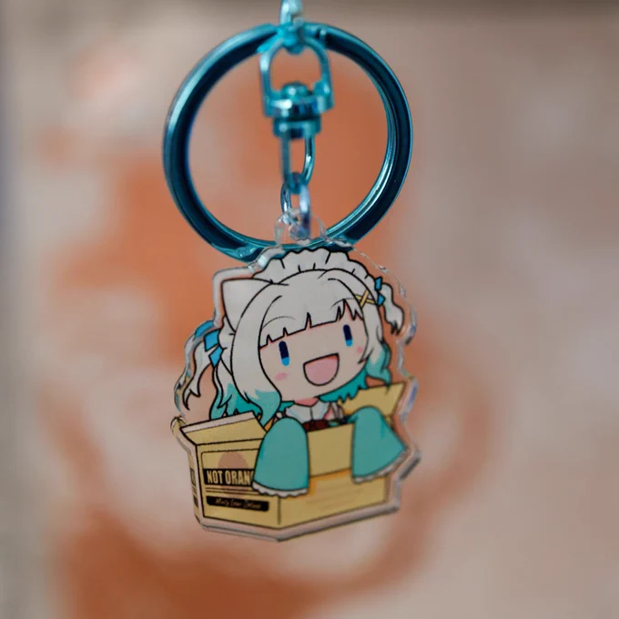 I finally got the last sample and it's PERFECT!!Taking pre-orders for Kiara, Nerissa, Dokibird, and Mint keychains on my ko-fi for a week (until 14th June)!Links and more photos in replies!#KFPicasso #RavenCrafts #Fantography #DokiGallery 