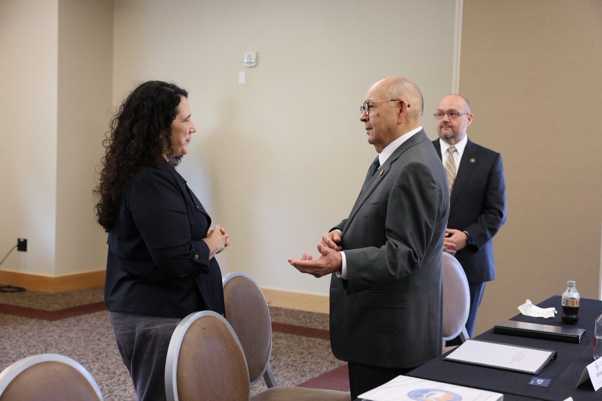 Governor Bill Anoatubby tweet media