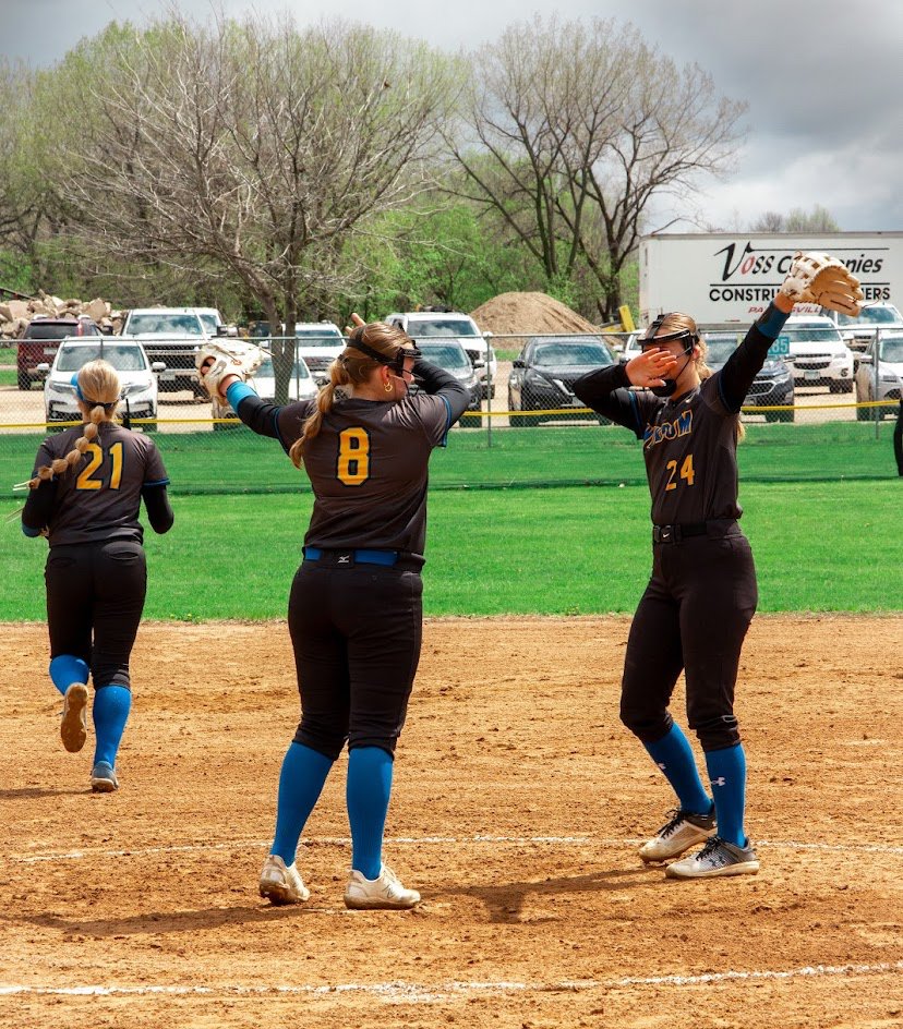 WindomEagles's tweet photo. Congratulations to the 5 Windom Eagle Softball Players who earned all Big South Conference Honors! 

Tristyn Maras- All Conference
Leah Hauge - All Conference
Anja Nielsen- All Conference
Charlee Huska- All Conference 
Kadyn Paulson- All Conference Honorable Mention 

#GoEagles https://t.co/0II8woaJgX