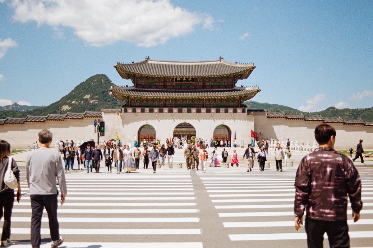 Whisperinside's tweet photo. Some analogue snapshots from Korea available here: https://t.co/uoeMooLtHX 🎞️#filmphotography #35mm https://t.co/0ihQNnKbuS