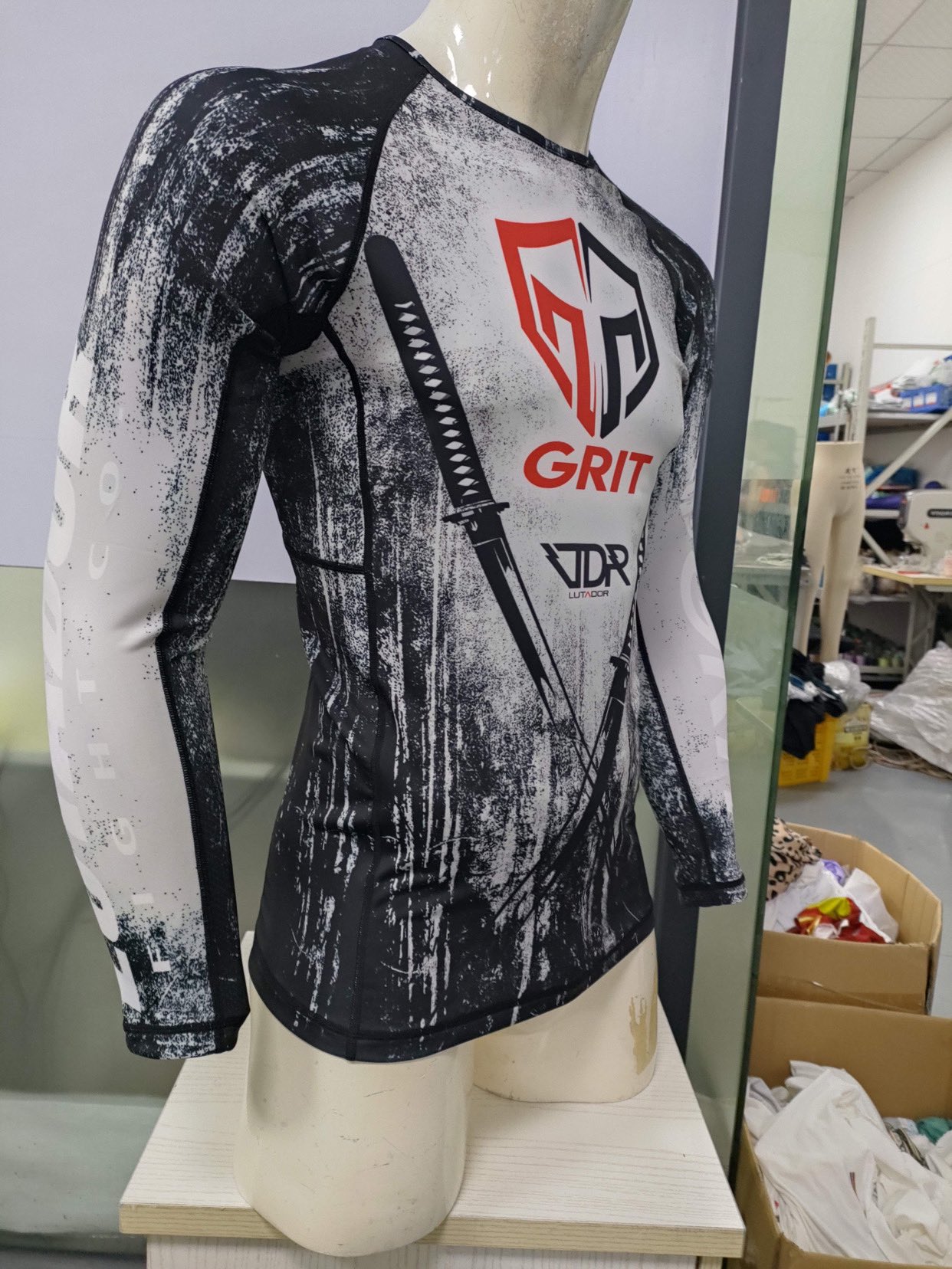 本命ギフト GRIT×LUTADOR 痺れる ラッシュガード SAMURAI その他