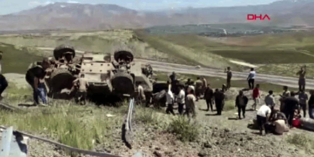 🔴 #SONDAKİKA | Van'da askeri aracın devrilmesi sonucu 4 asker yaralandı.

TG: t.me/agentokato