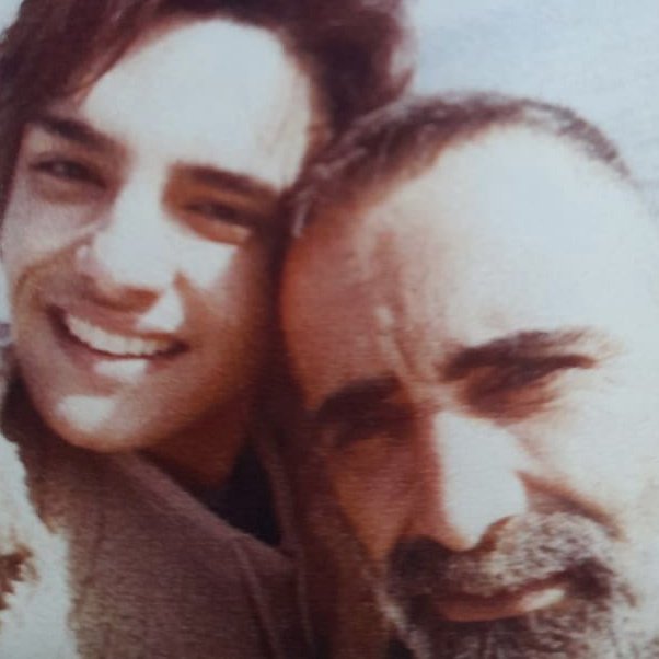 İzmir'de, 8 yaşından 13 yaşına kadar kuzeni ve yanında çırak olarak çalıştığı kuaför tarafından sistematik olarak tecavüze uğrayan 16 yaşındaki Cevdet Efe, failler beraat alınca intihar etti…

Cevdet Efe'nin babası:

— "Oğlum birkaç kez intihara teşebbüs etti. 'Oğlum, anlat,